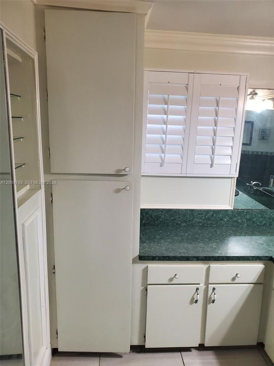 For Rent: $2,300 (3 beds, 1 baths, 1212 Square Feet)