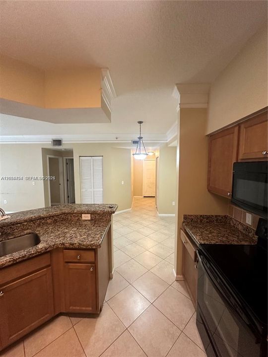 For Rent: $2,400 (2 beds, 2 baths, 1029 Square Feet)