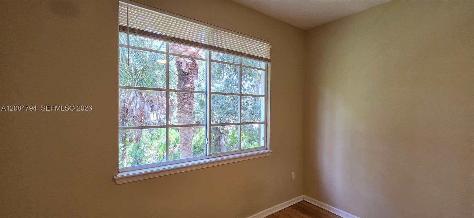 For Rent: $2,400 (2 beds, 2 baths, 1029 Square Feet)