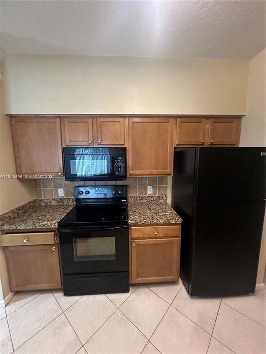 For Rent: $2,400 (2 beds, 2 baths, 1029 Square Feet)