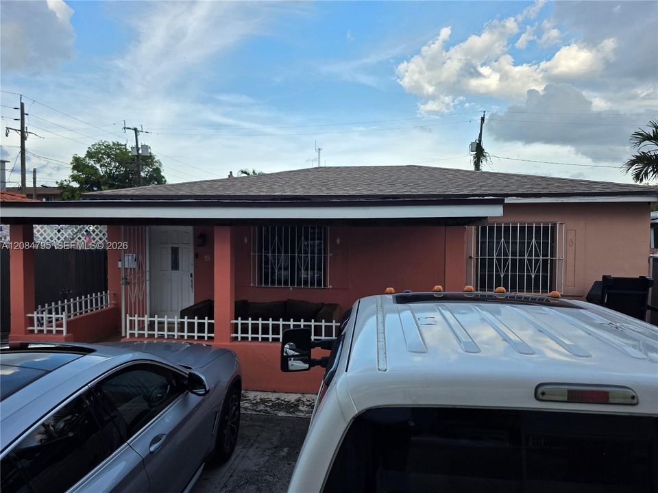 En Venta: $675,000 (3 camas, 2 baños, 2142 Pies cuadrados)
