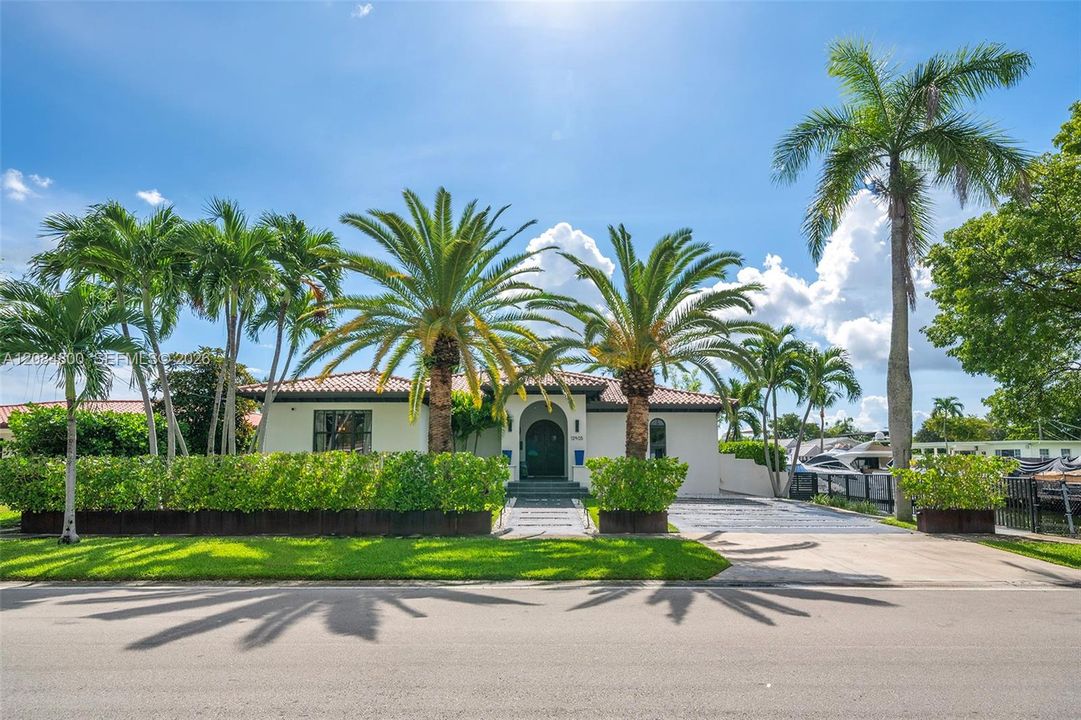 Mediterranean style, fully renovated — timeless outside, brand new inside
