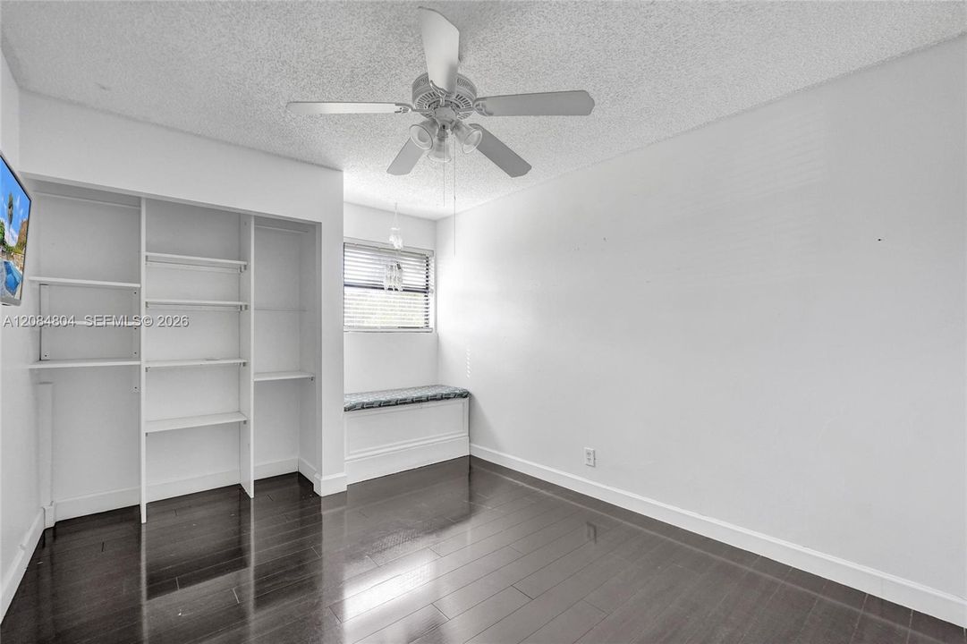 For Sale: $575,000 (3 beds, 2 baths, 1757 Square Feet)