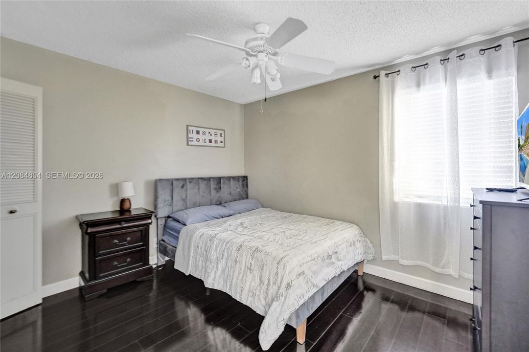 For Sale: $575,000 (3 beds, 2 baths, 1757 Square Feet)