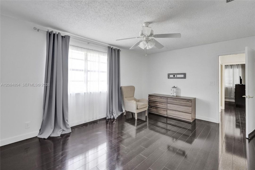 For Sale: $575,000 (3 beds, 2 baths, 1757 Square Feet)