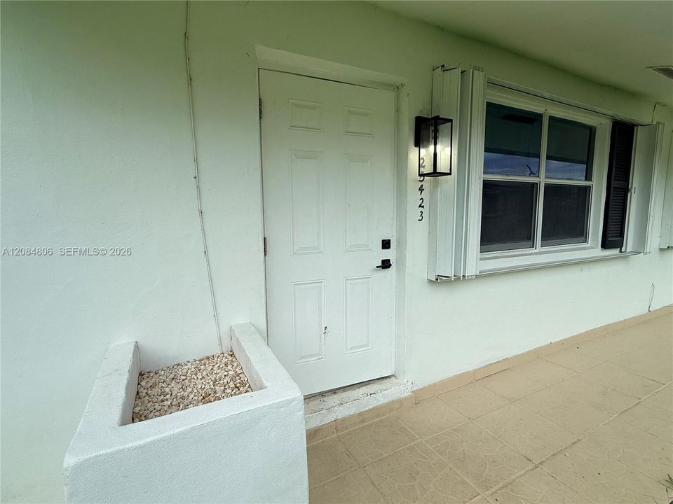 For Rent: $1,800 (2 beds, 1 baths, 1788 Square Feet)