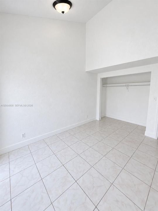 For Rent: $2,250 (3 beds, 2 baths, 849 Square Feet)