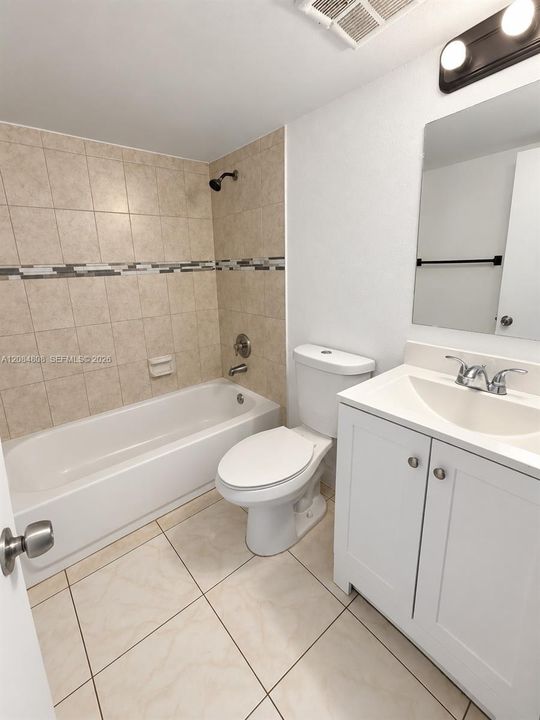 For Rent: $2,250 (3 beds, 2 baths, 849 Square Feet)