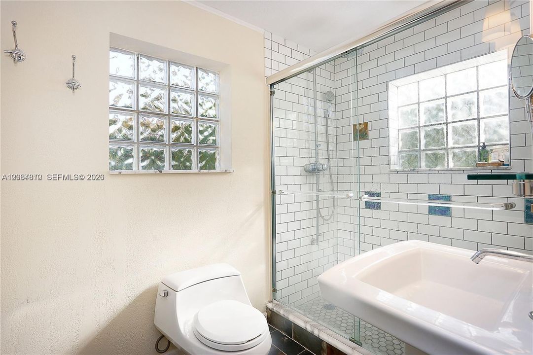 В аренду: $5,995 (3 спален, 2 ванн, 1752 Квадратных фут)