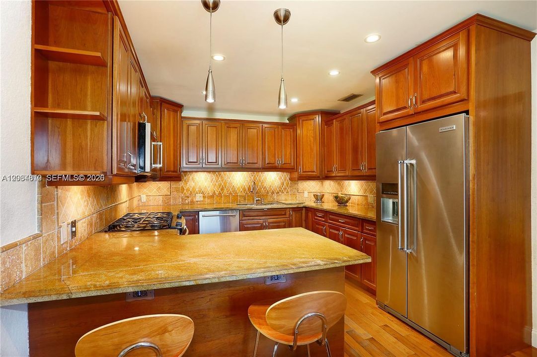 В аренду: $5,995 (3 спален, 2 ванн, 1752 Квадратных фут)