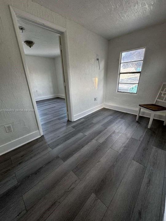 For Rent: $1,500 (1 beds, 1 baths, 1674 Square Feet)
