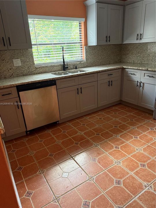 For Rent: $2,600 (4 beds, 2 baths, 0 Square Feet)