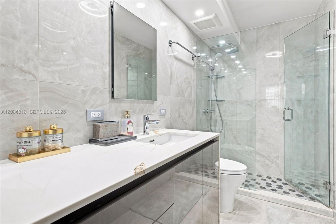 En Venta: $469,900 (1 camas, 1 baños, 1087 Pies cuadrados)