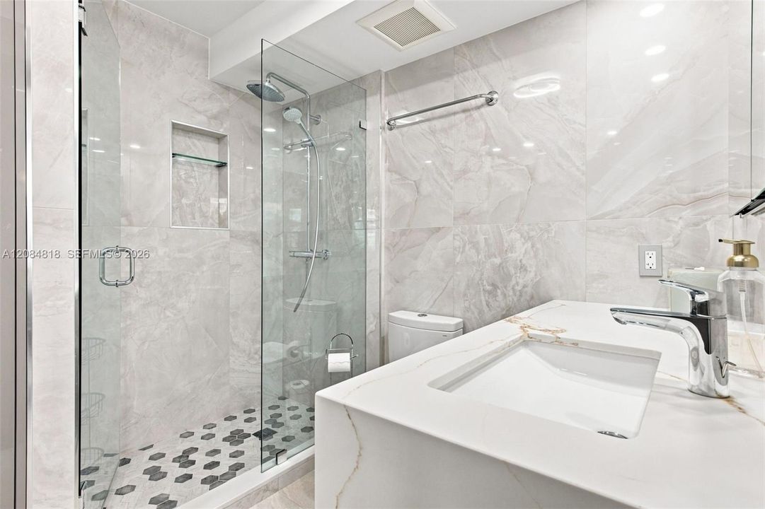 En Venta: $469,900 (1 camas, 1 baños, 1087 Pies cuadrados)