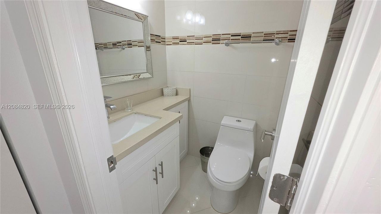 En Venta: $340,000 (1 camas, 1 baños, 870 Pies cuadrados)