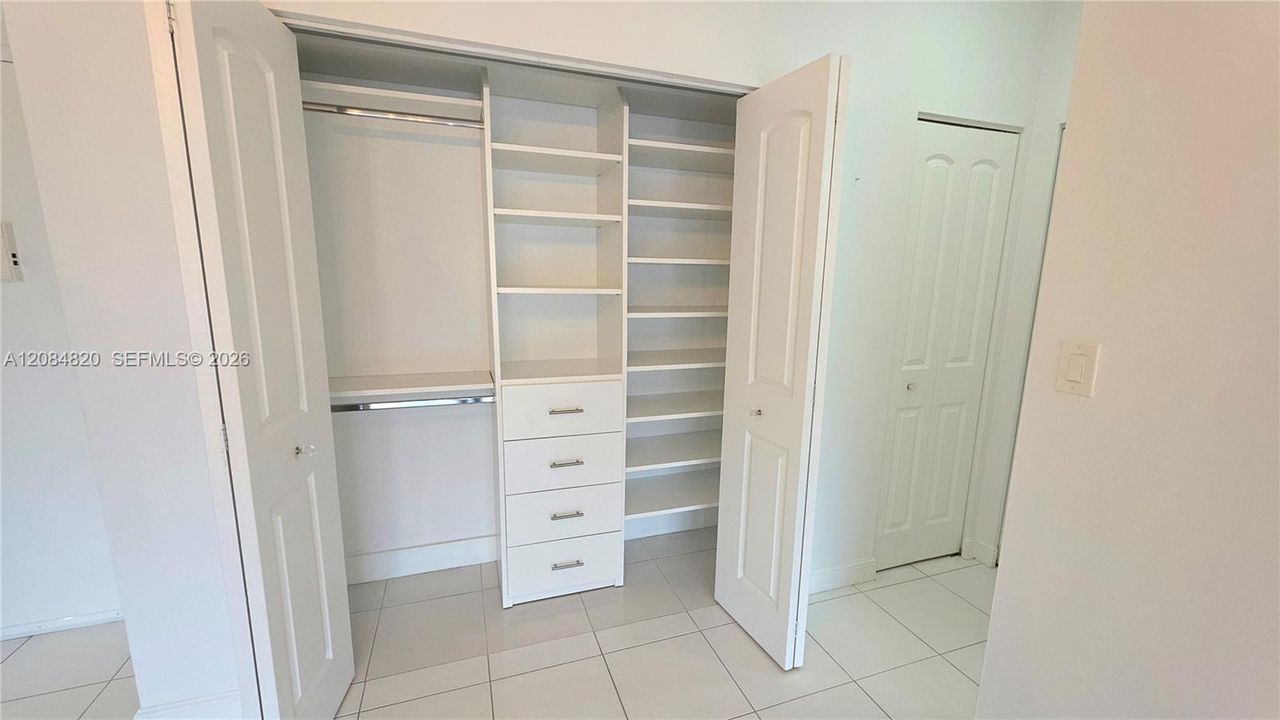 En Venta: $340,000 (1 camas, 1 baños, 870 Pies cuadrados)
