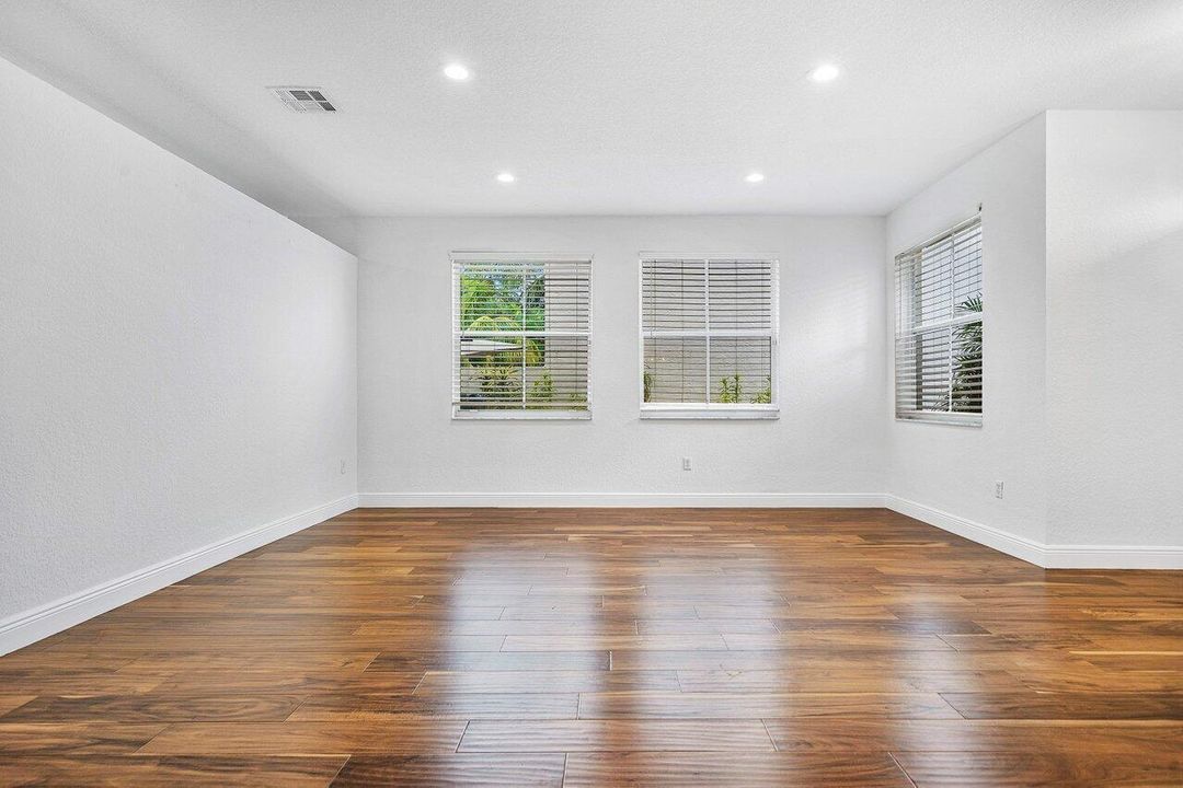 Dining Room to living room