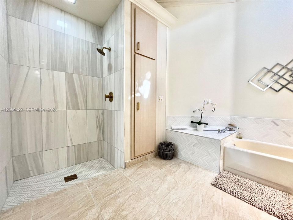 For Sale: $596,900 (3 beds, 2 baths, 2017 Square Feet)