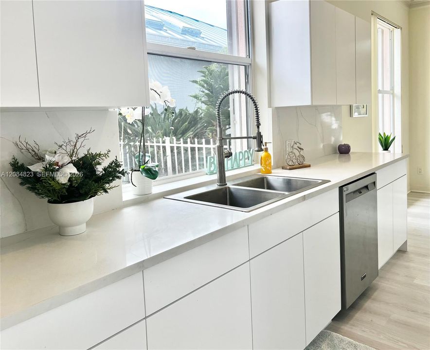 For Sale: $596,900 (3 beds, 2 baths, 2017 Square Feet)