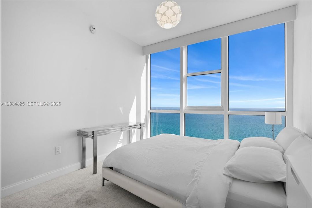 For Sale: $1,870,000 (2 beds, 2 baths, 1722 Square Feet)
