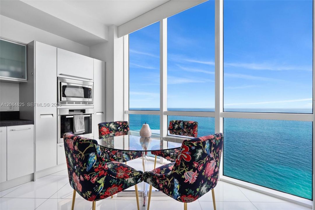 For Sale: $1,870,000 (2 beds, 2 baths, 1722 Square Feet)