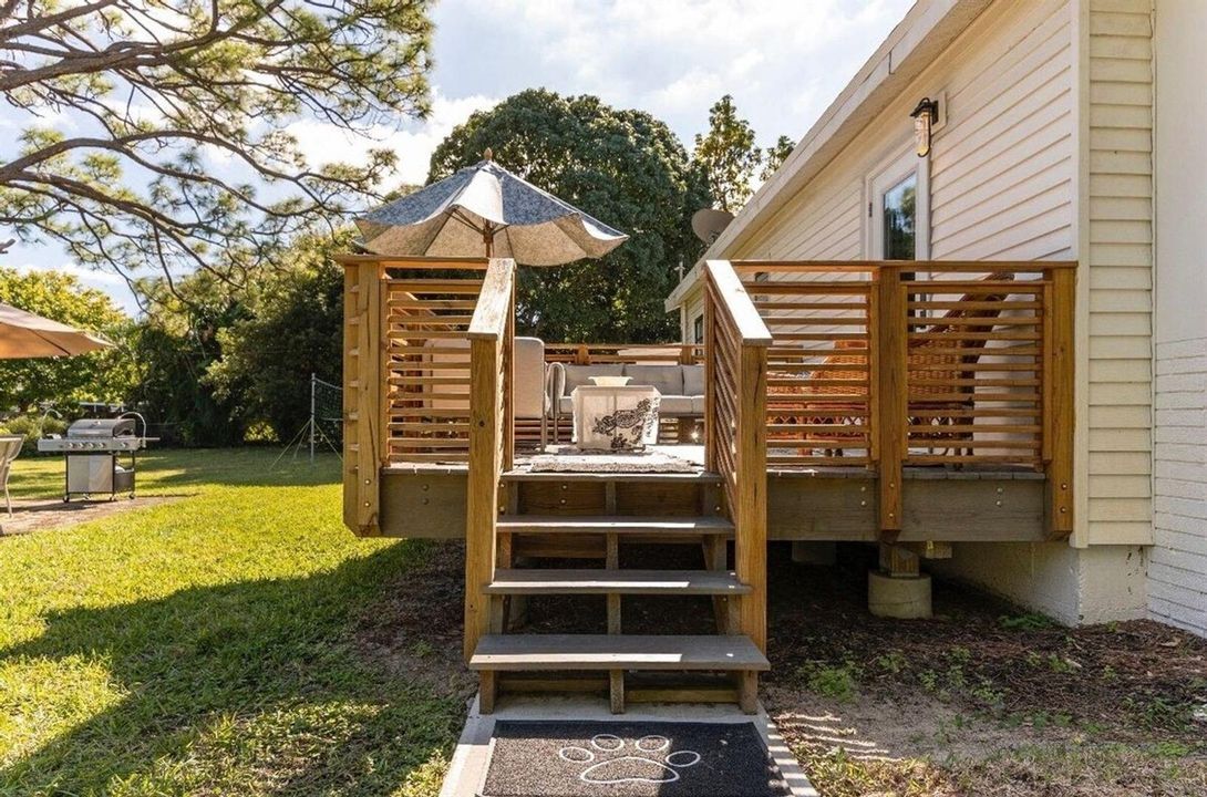 private deck