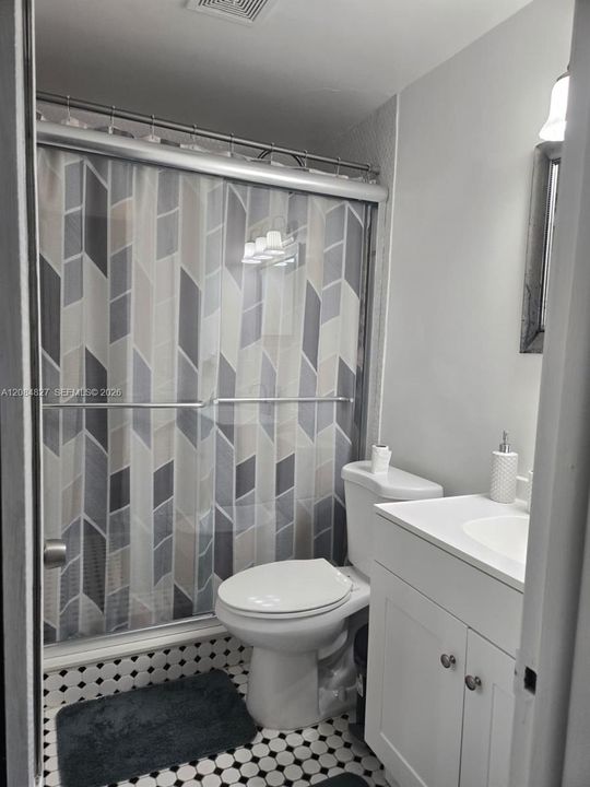 For Sale: $94,500 (1 beds, 1 baths, 625 Square Feet)