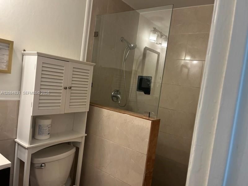 На продажу: $369,999 (2 спален, 2 ванн, 1152 Квадратных фут)