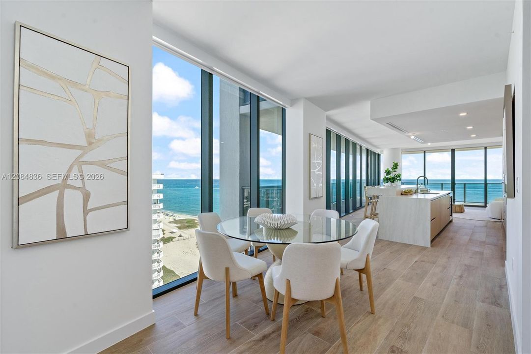 En Venta: $3,599,000 (3 camas, 3 baños, 2590 Pies cuadrados)