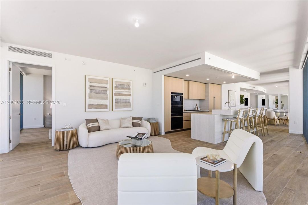 En Venta: $3,599,000 (3 camas, 3 baños, 2590 Pies cuadrados)