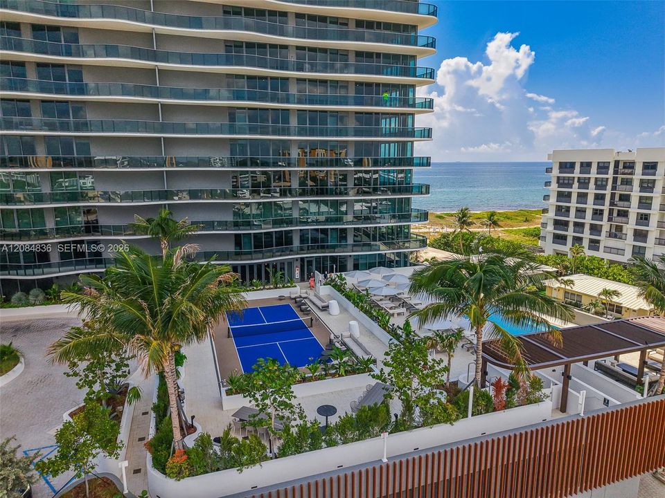 En Venta: $3,599,000 (3 camas, 3 baños, 2590 Pies cuadrados)