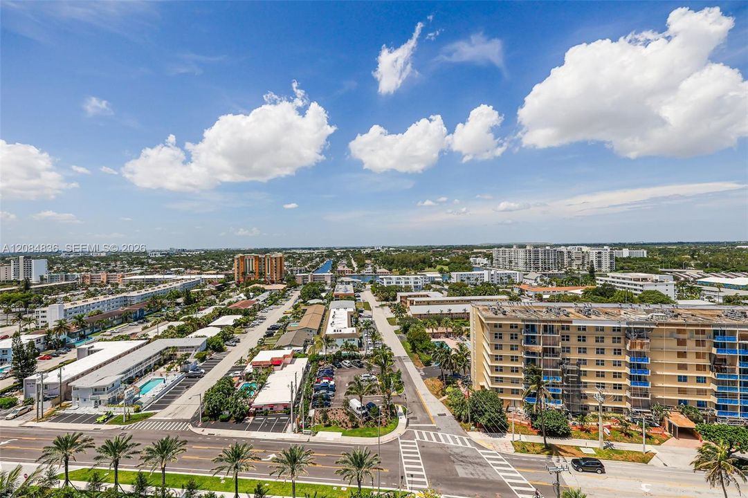 En Venta: $3,599,000 (3 camas, 3 baños, 2590 Pies cuadrados)