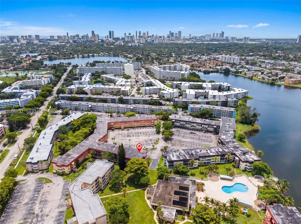 На продажу: $210,000 (2 спален, 2 ванн, 1116 Квадратных фут)