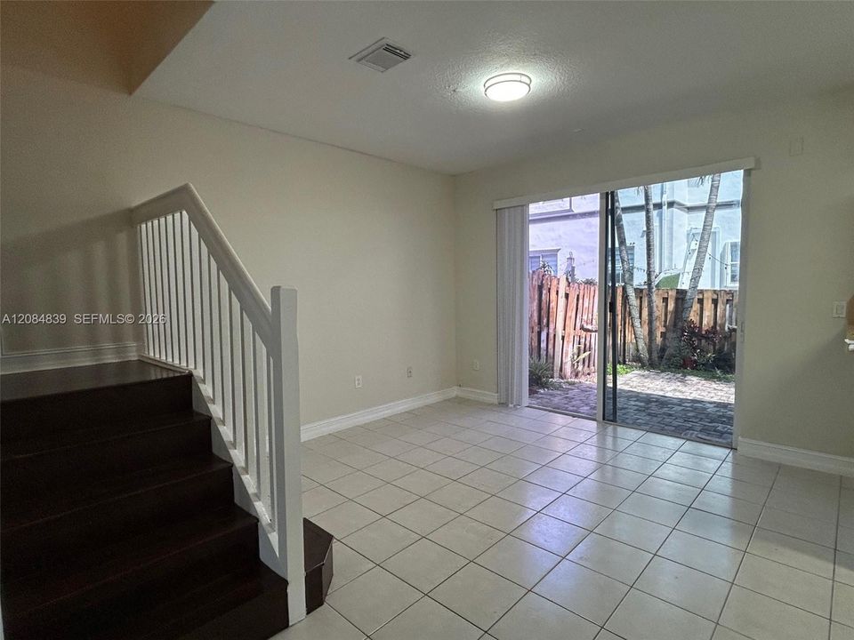 В аренду: $3,450 (3 спален, 2 ванн, 1520 Квадратных фут)