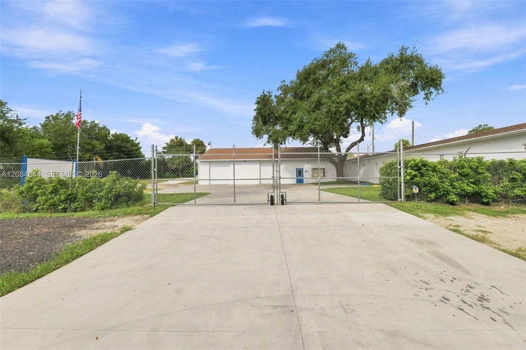 645 Old Dixie Hwy
