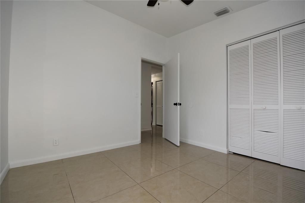 3rd bedroom 2