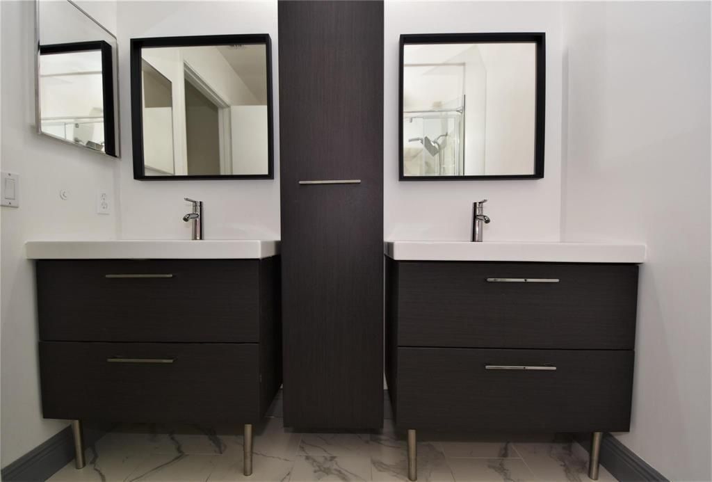 master bath 1