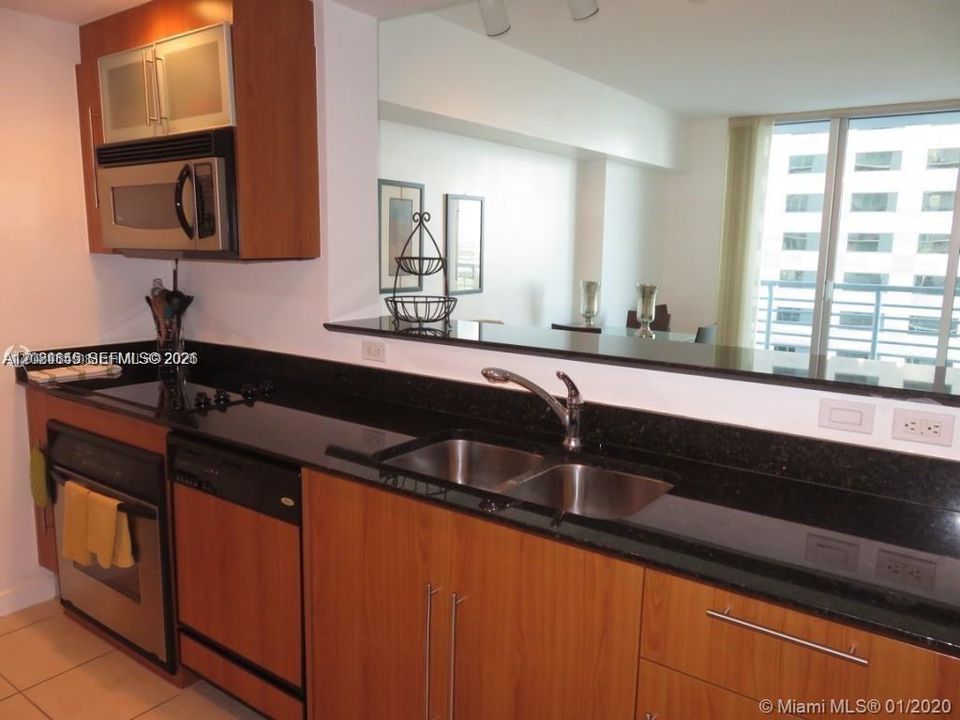 For Rent: $2,300 (0 beds, 1 baths, 507 Square Feet)