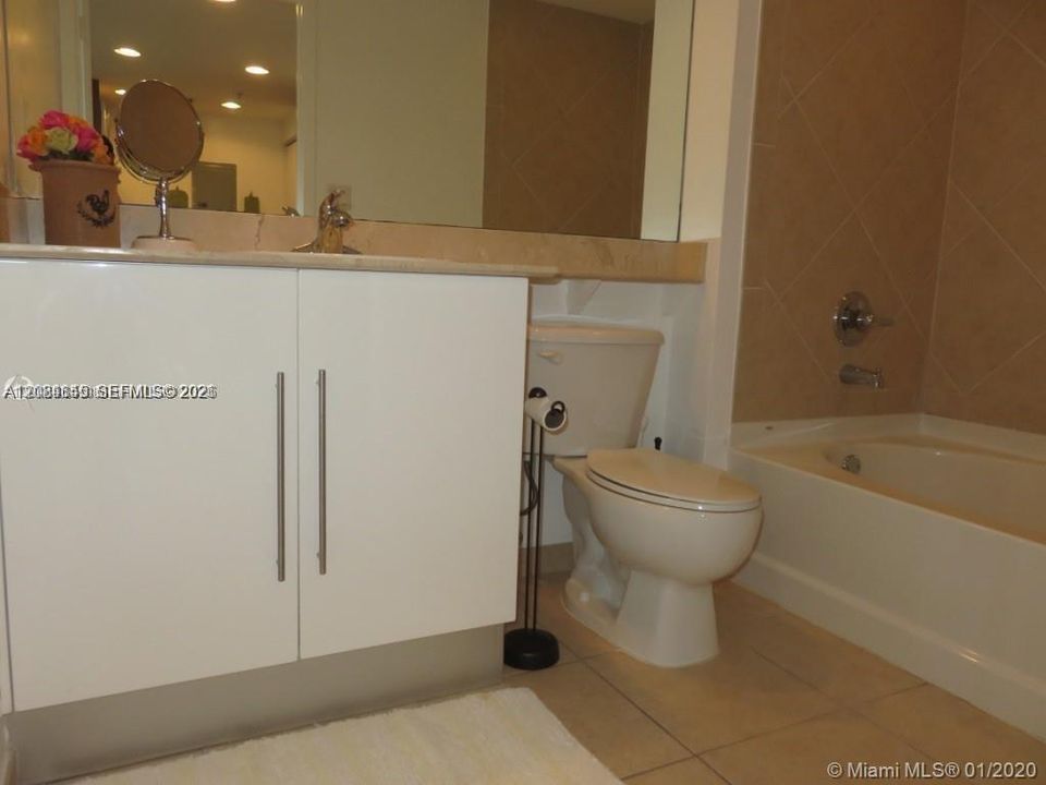 For Rent: $2,300 (0 beds, 1 baths, 507 Square Feet)