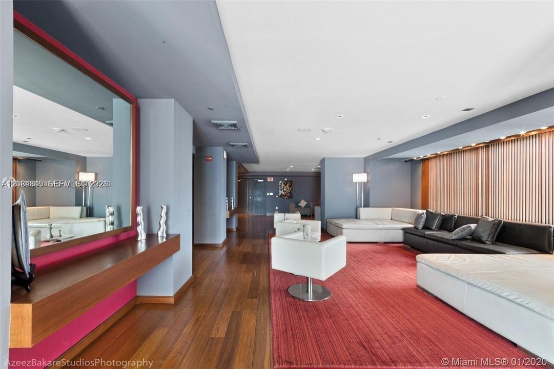 For Rent: $2,300 (0 beds, 1 baths, 507 Square Feet)