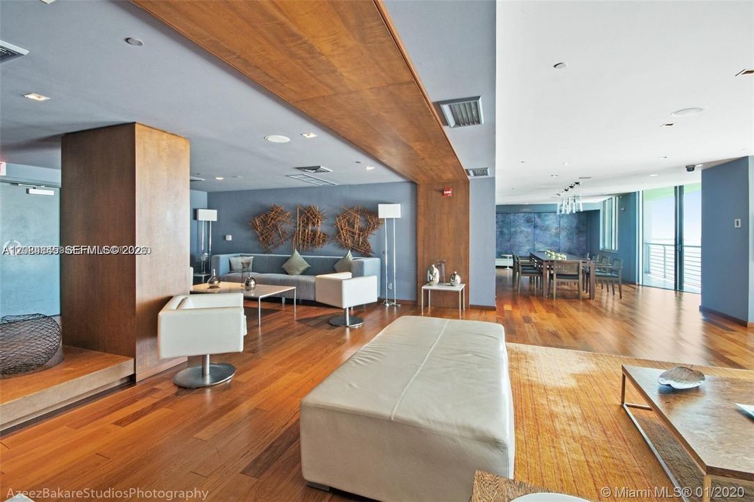 For Rent: $2,300 (0 beds, 1 baths, 507 Square Feet)