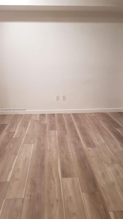 For Rent: $2,300 (0 beds, 1 baths, 507 Square Feet)
