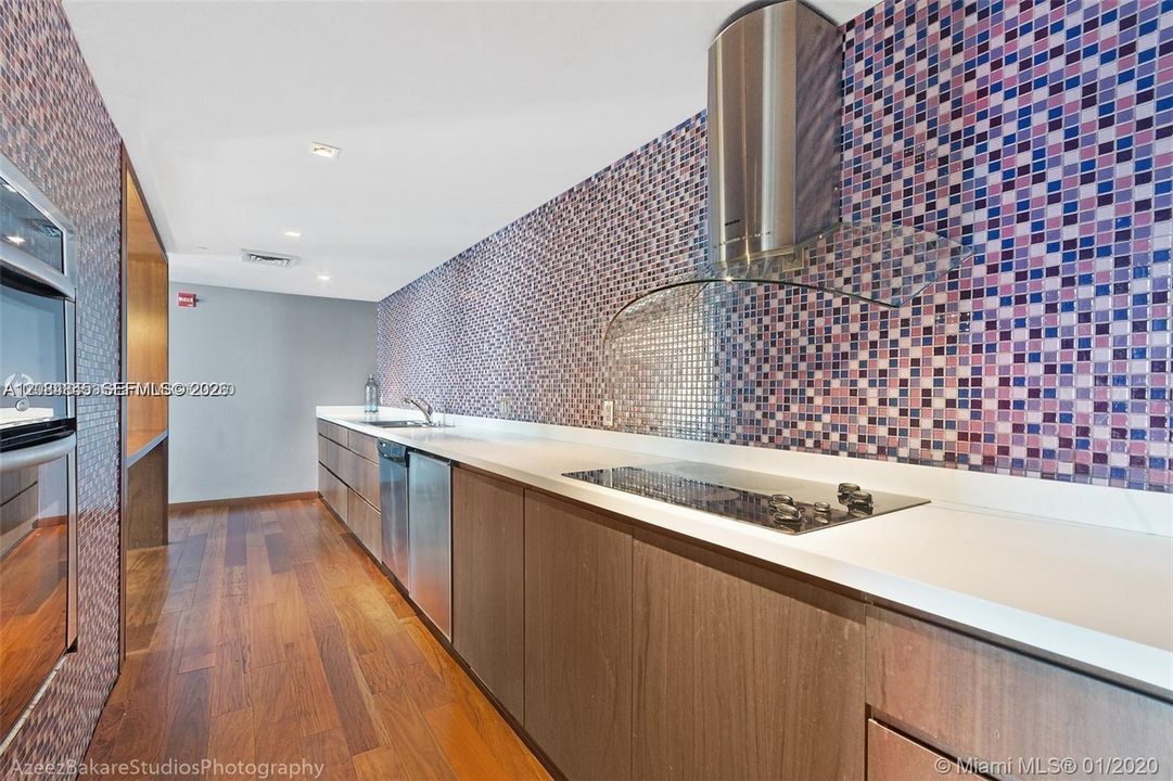 For Rent: $2,300 (0 beds, 1 baths, 507 Square Feet)