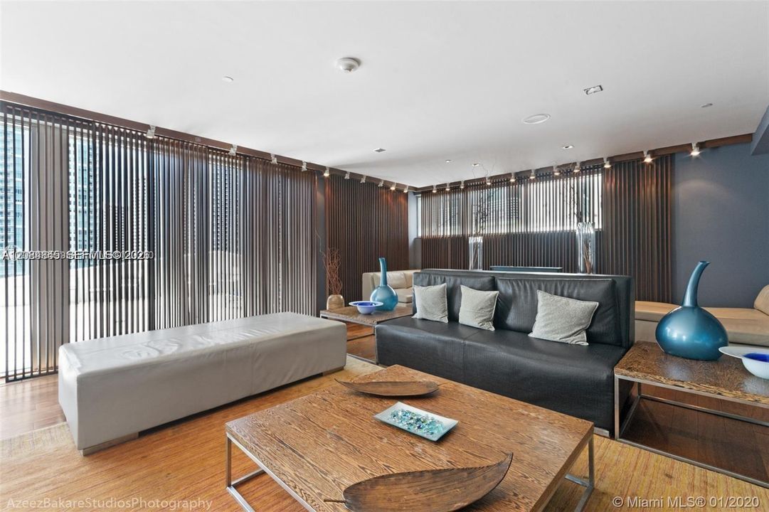 For Rent: $2,300 (0 beds, 1 baths, 507 Square Feet)