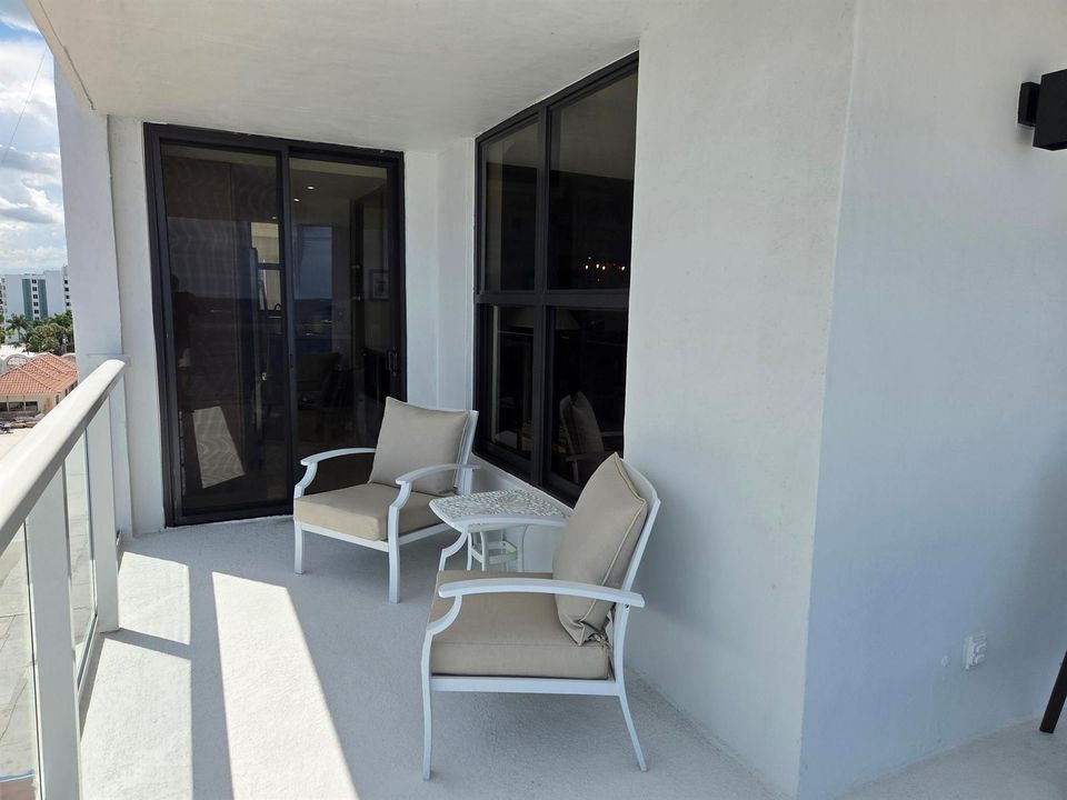 balcony