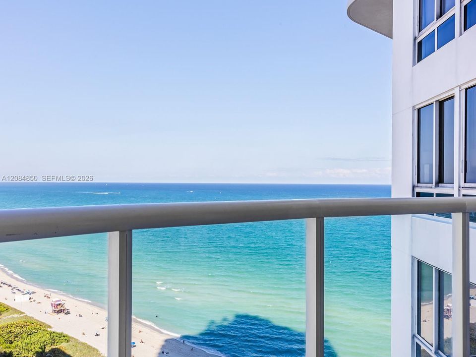 For Rent: $4,900 (1 beds, 1 baths, 808 Square Feet)