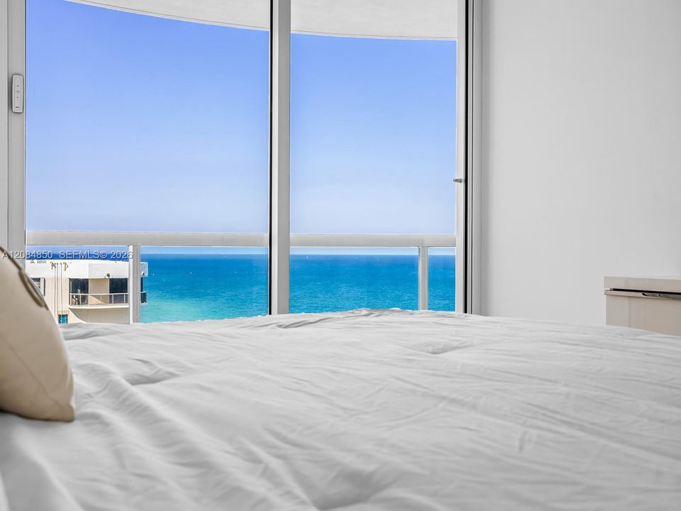 For Rent: $4,900 (1 beds, 1 baths, 808 Square Feet)