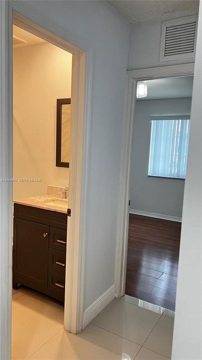 В аренду: $1,800 (1 спален, 1 ванн, 1453 Квадратных фут)