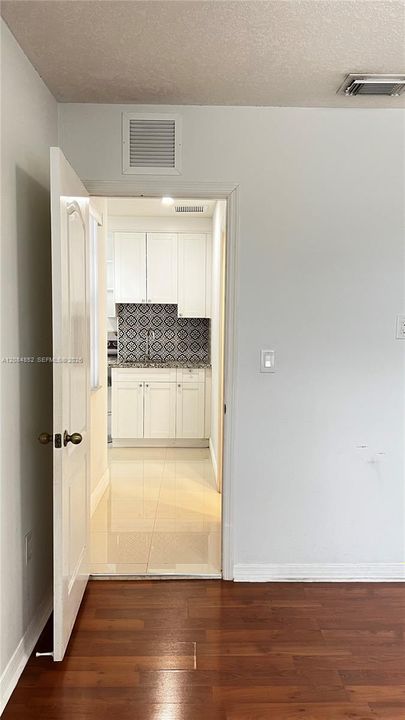 В аренду: $1,800 (1 спален, 1 ванн, 1453 Квадратных фут)
