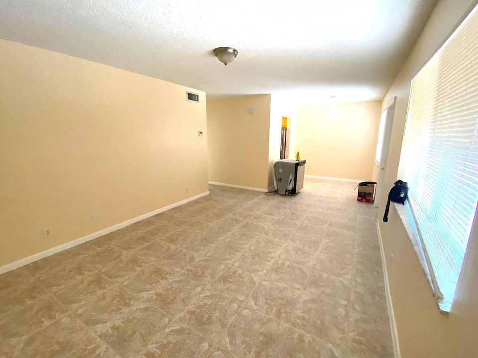 crysa lakes 209 living